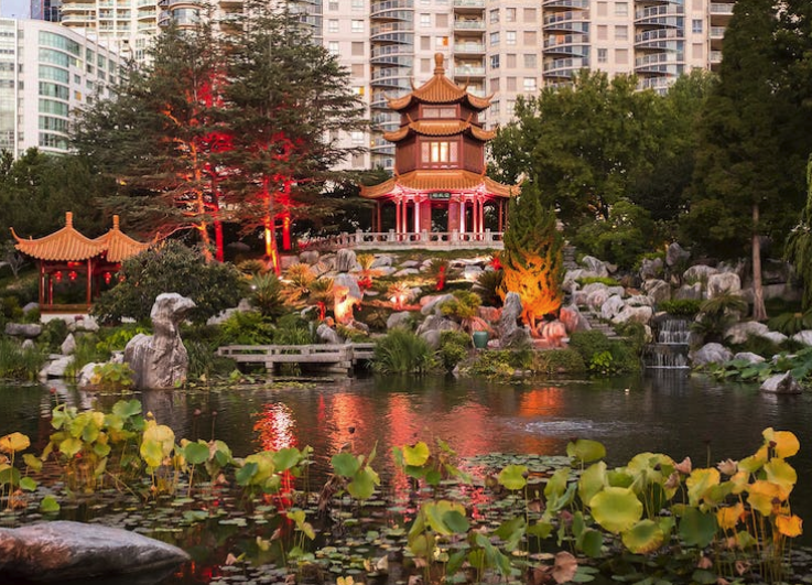 Chinese Friendship Garden - 15 min walk