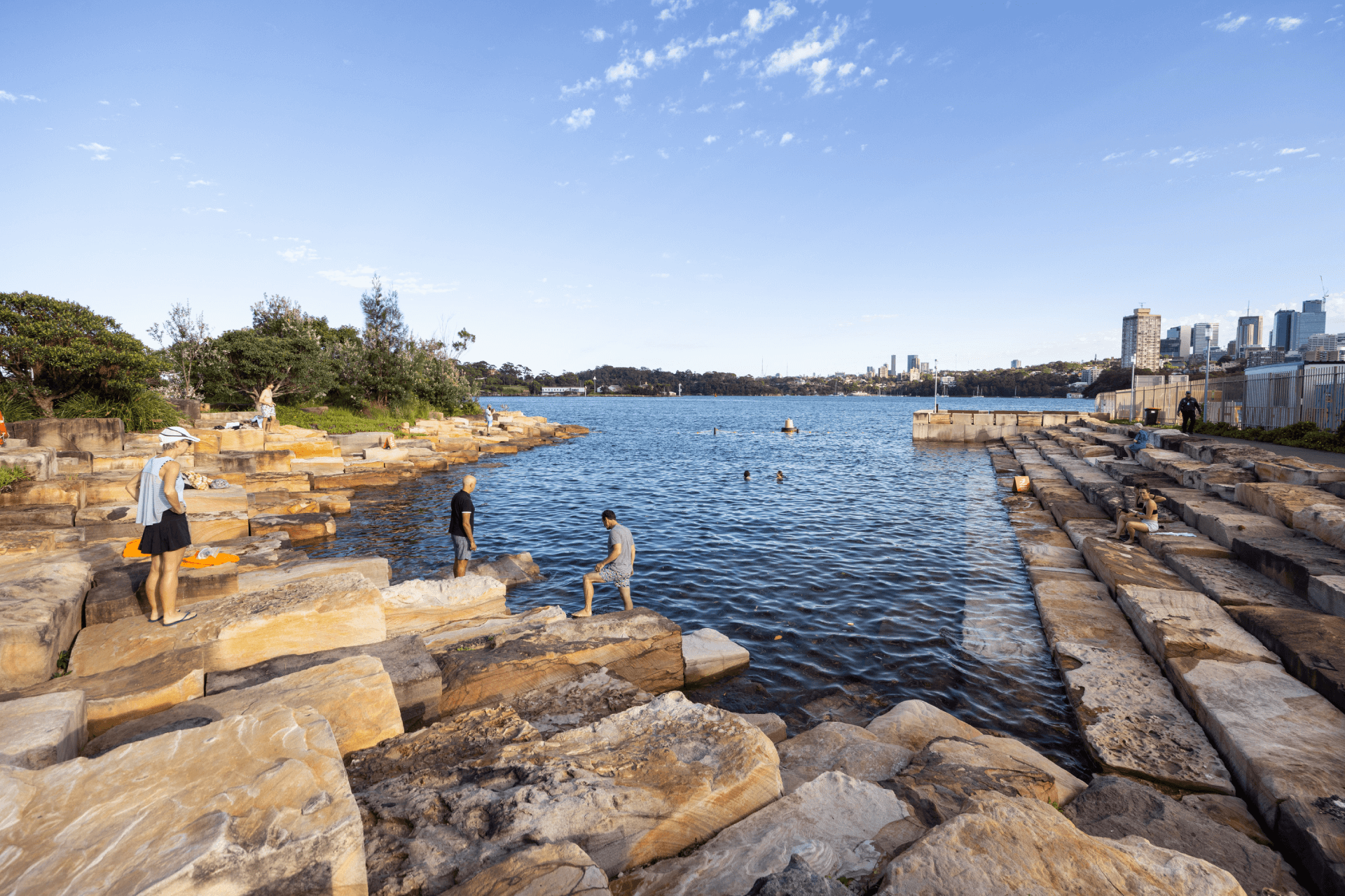 Barangaroo Park and Harbour Pool - 30 min walk